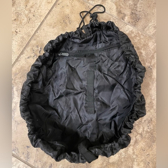 Younique drawstring makeup bag - Picture 2 of 2